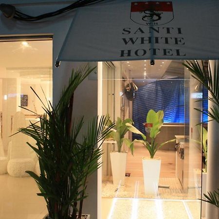 Santi White Hotel Phuket Exterior foto